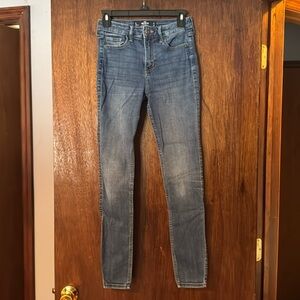 Hollister skinny jeans
